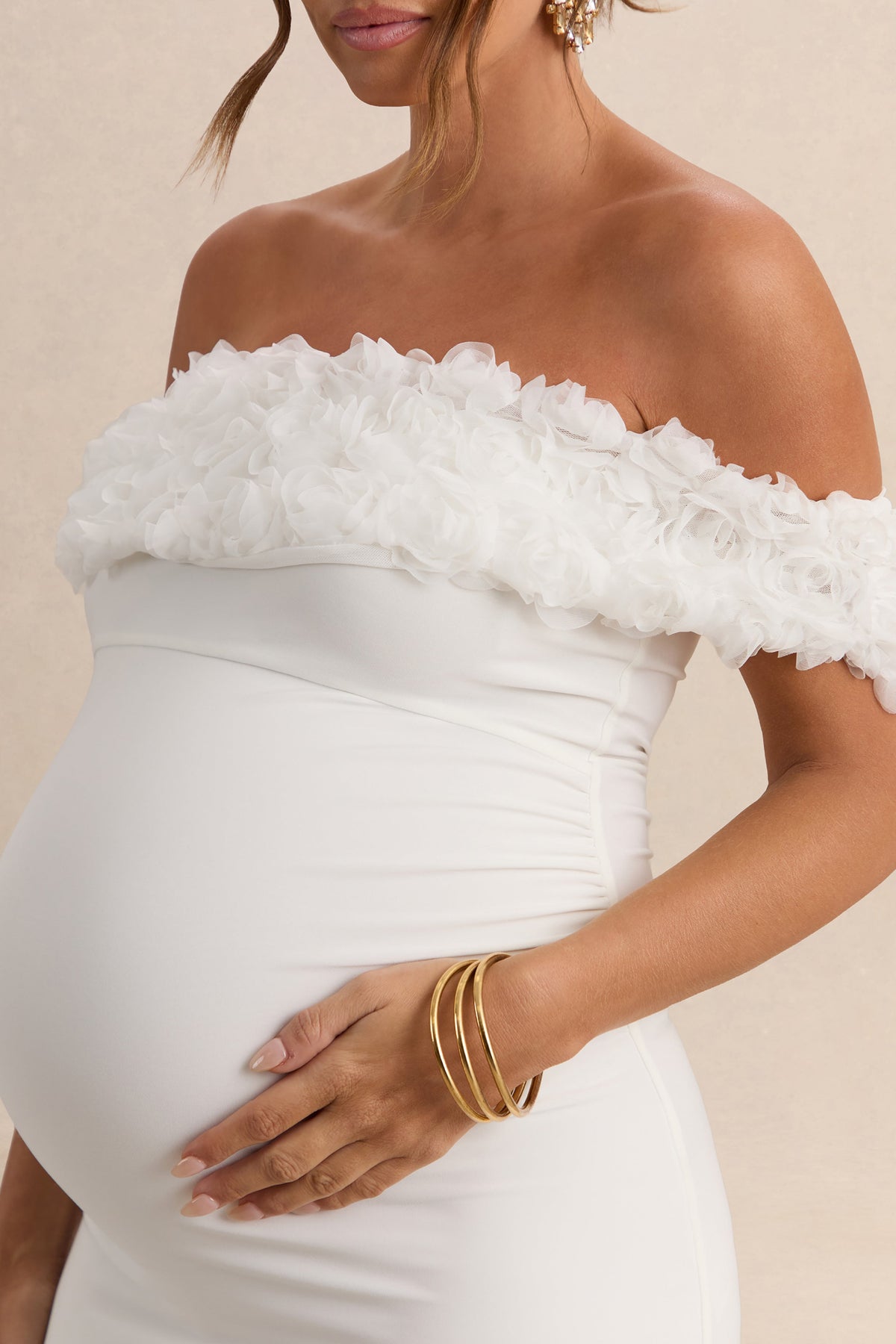 Inflorescence | Vestido largo de premamá con escote bardot de Flores blanco