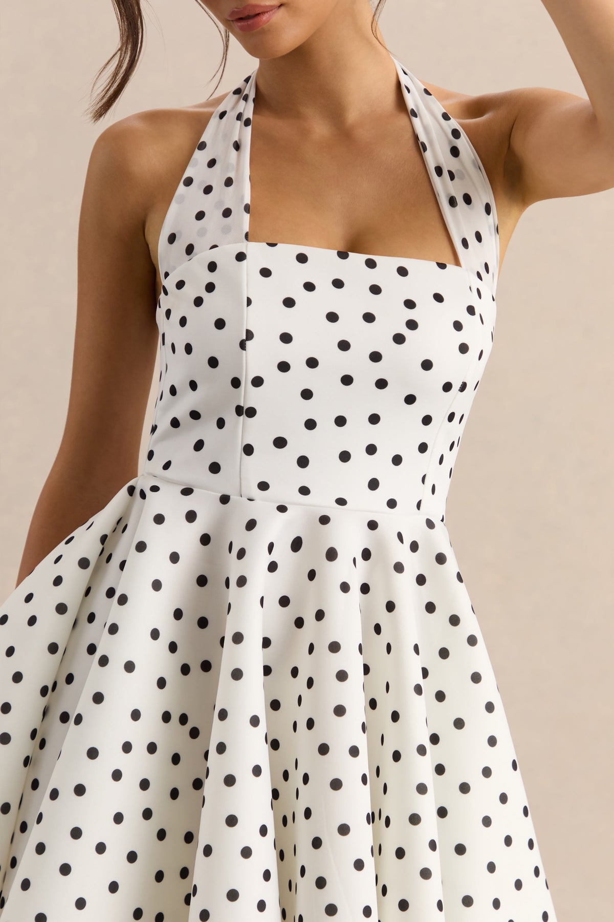 Peggy | Blanco y Negro Lunares Cuello Halter Evasé Vestido Corto