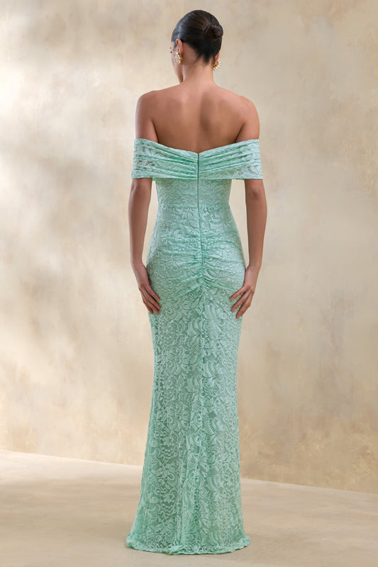 Aries | Vestido Largo de encaje color menta con escote bardot y detalles fruncidos