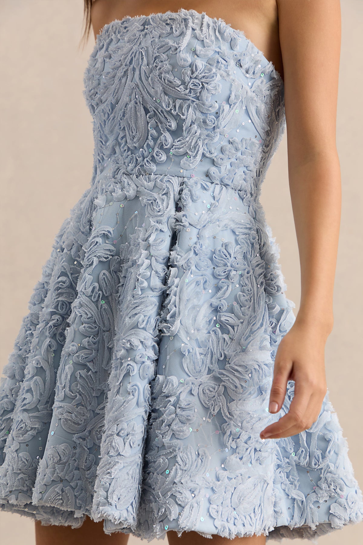Zosia | Vestido corto azul de malla con escote Bandeau