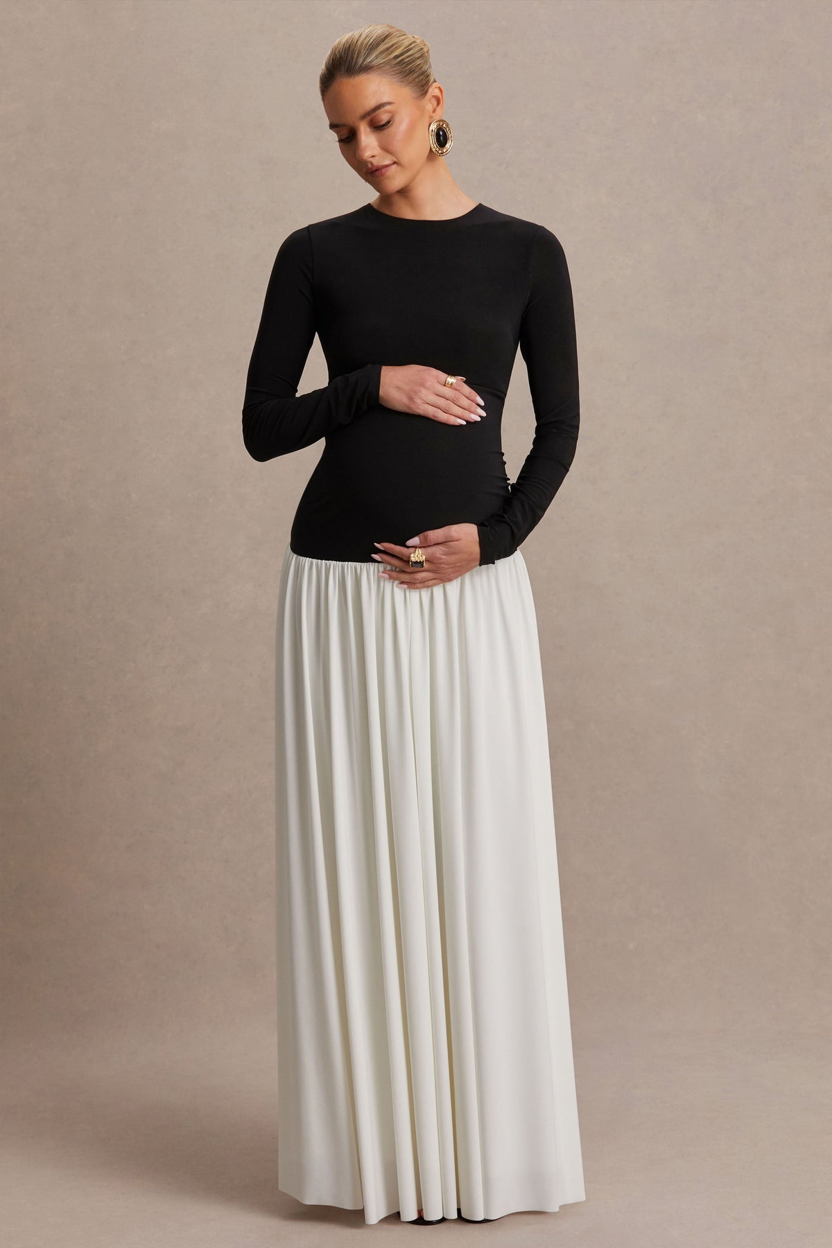 Monroe | Vestido Largo Negro y Blanco con Escote Cerrado y Cintura Caída
