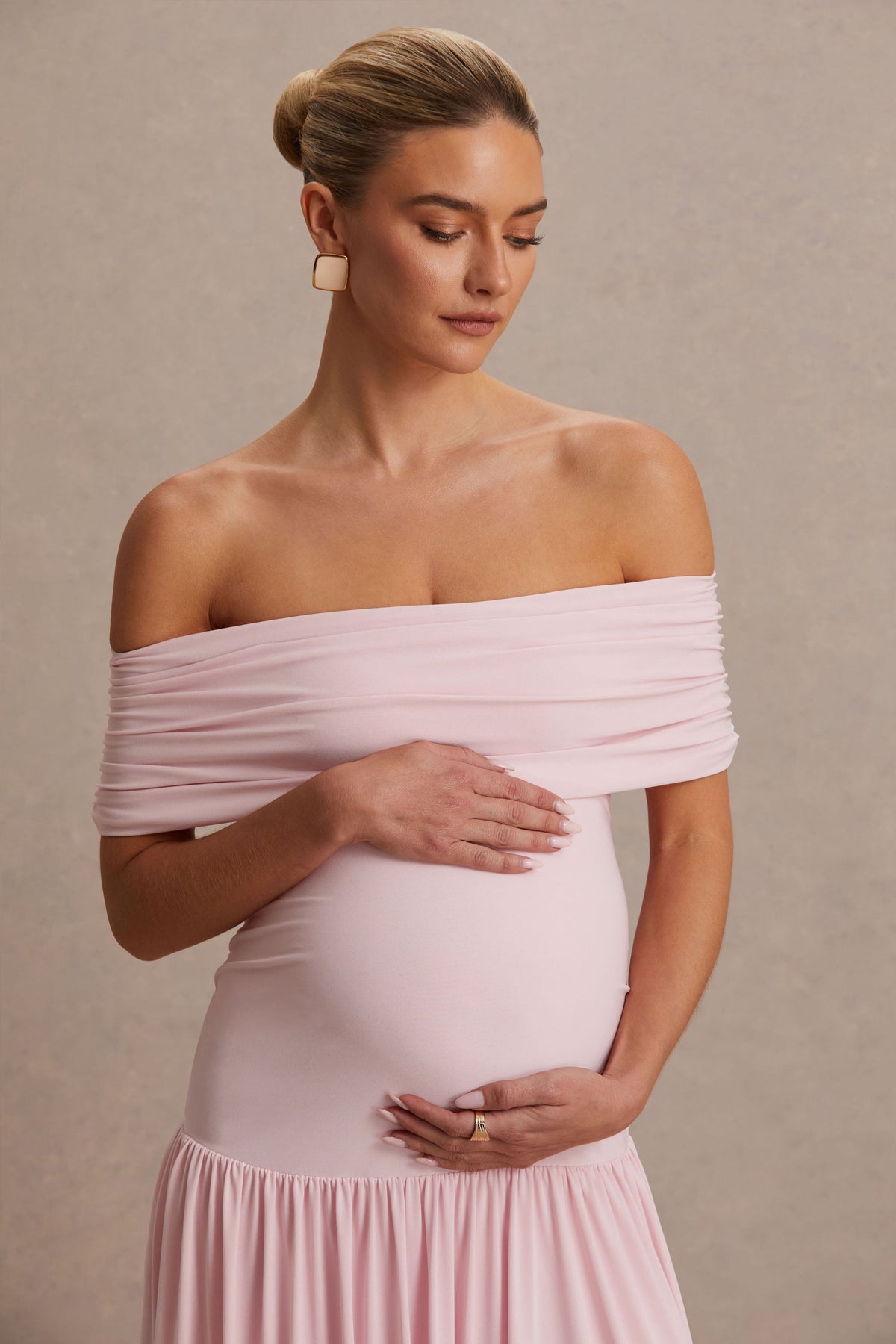 Juliette | Vestido largo rosado con escote Bardot y cintura caída