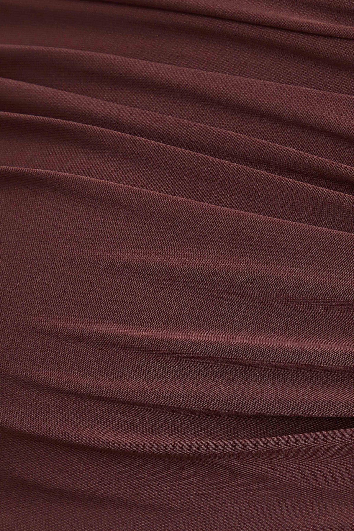Cyra | Vestido largo marrón con escote bardot y fajín