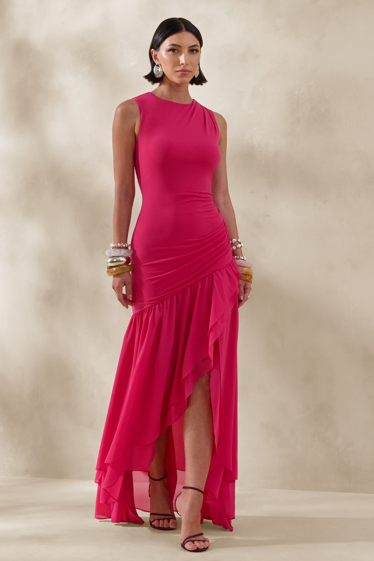 Noelia | Vestido Largo Fucsia De Jersey Con Cuello Racer Y Bajo Asimétrico