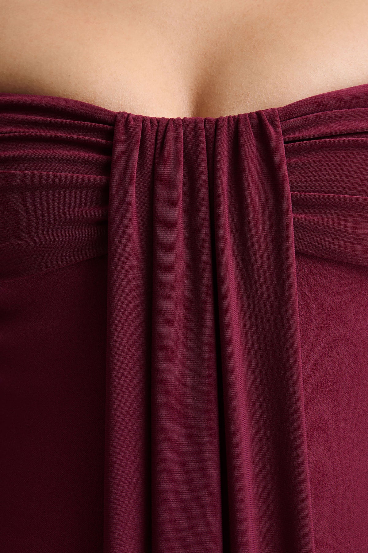 Dearest | Vestido Midi Burdeos con Escote Bardot