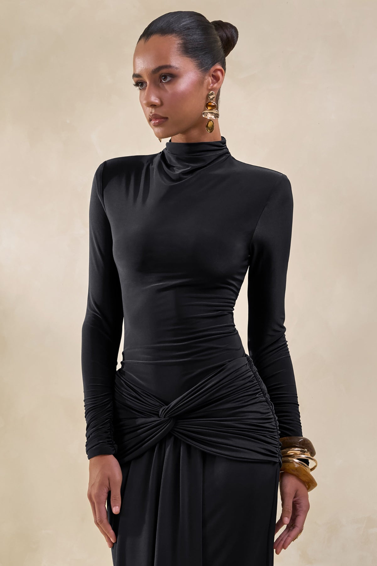 Lyanna | Body Tanga Negro Con Cuello Alto