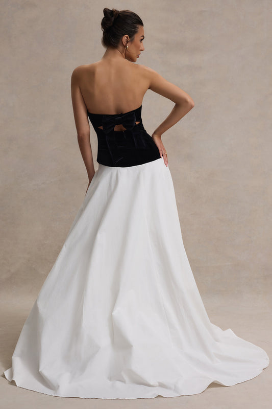 Lucienne | Vestido largo escote en forma de corazón y abertura en color negro y crema