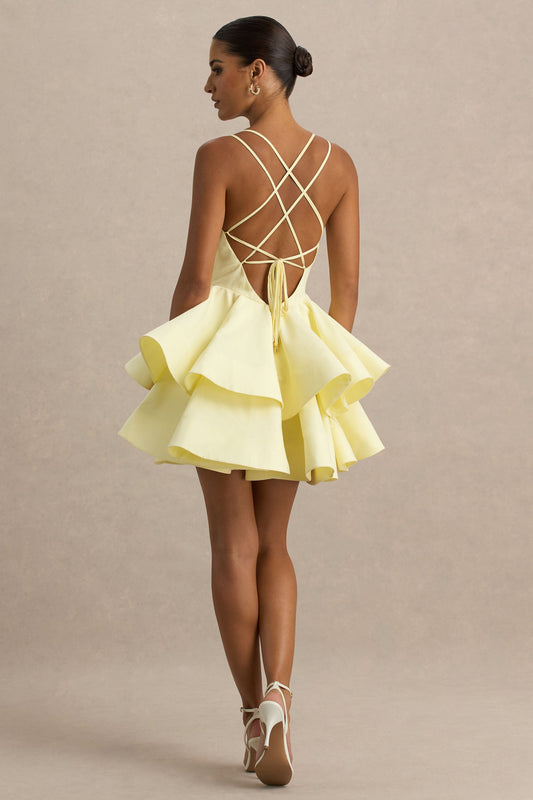 Flavia | Vestido corto amarillo con escote pronunciado y falda de volantes