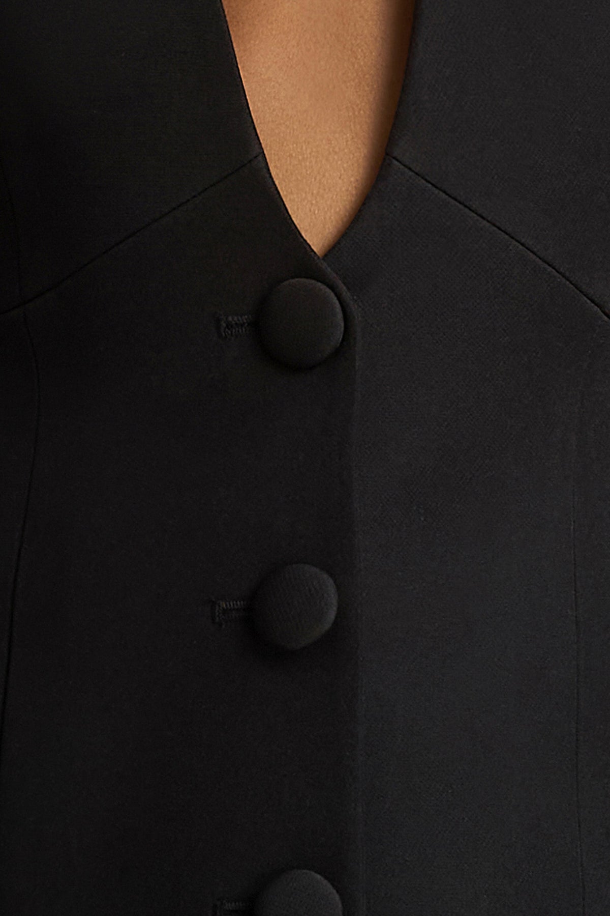 Rosalina | Blazer Negro Entallado con Escote Profundo Extremo
