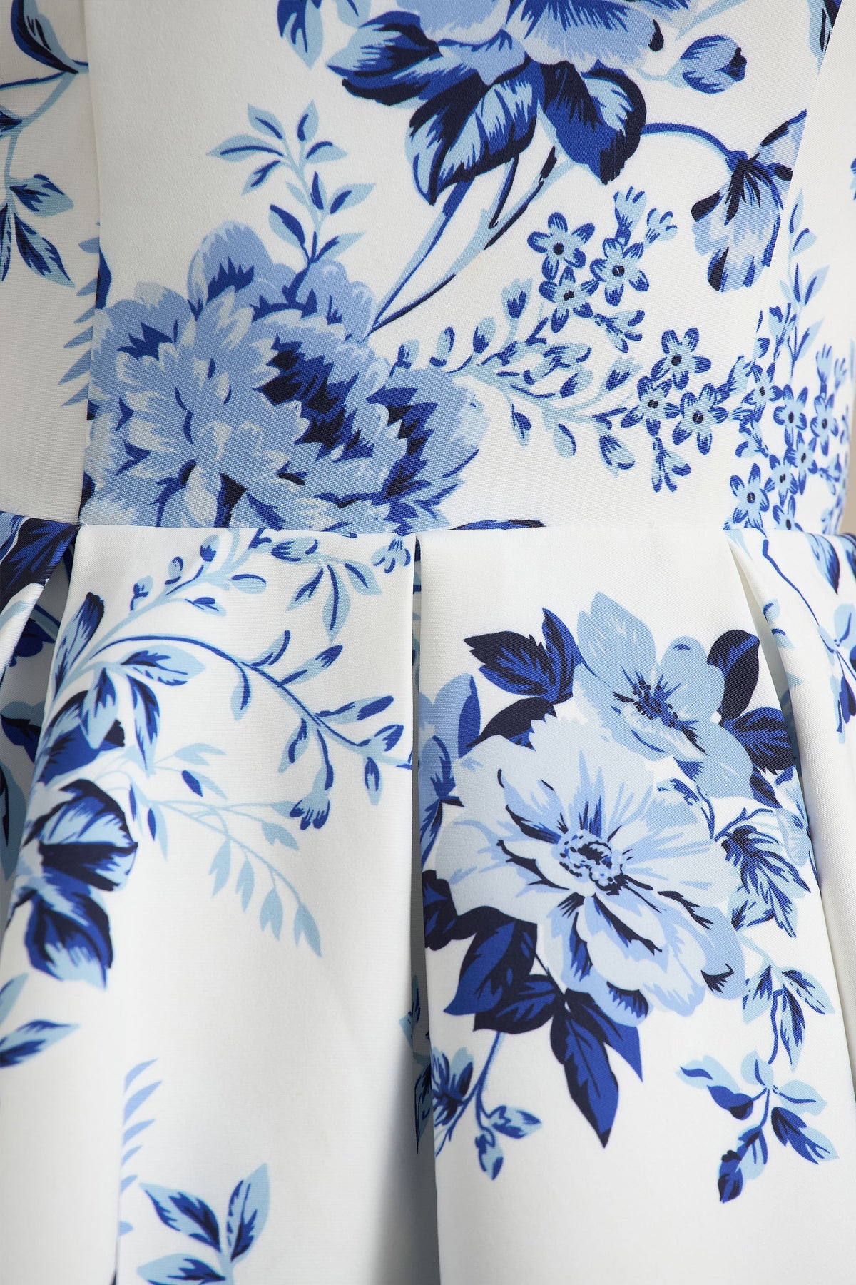 Fiorenza | Vestido corto con falda plisada y estampado floral azulado