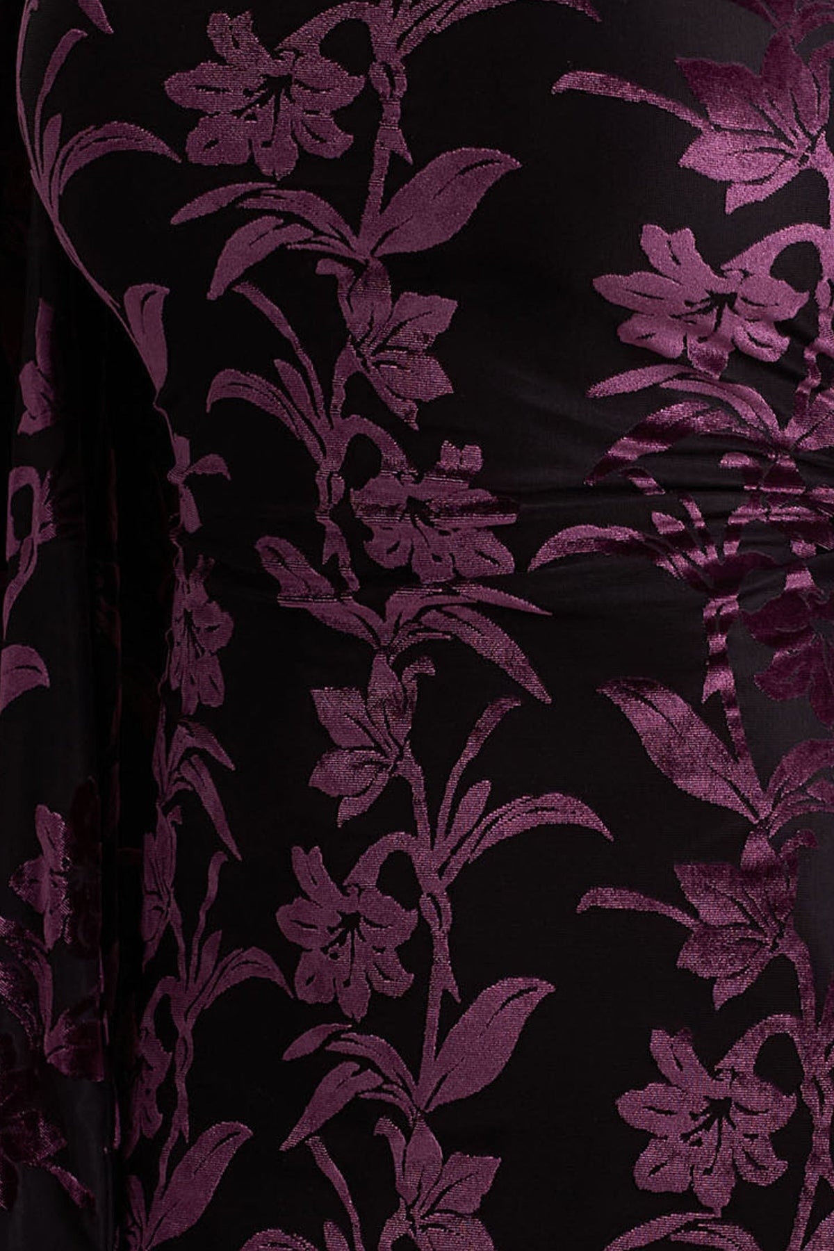 Janet | Vestido Largo devoré negro y morado de cuello alto con detalles calados