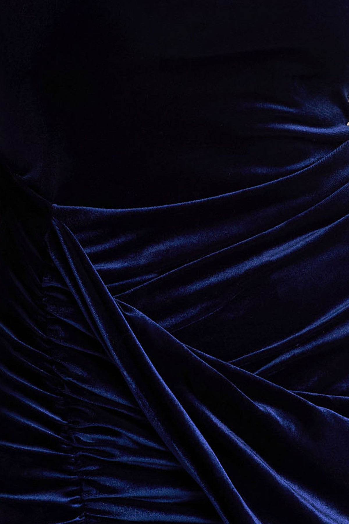 Wishes | Vestido Largo Azul Marino de Terciopelo con Escote Alto y Falda Cruzada
