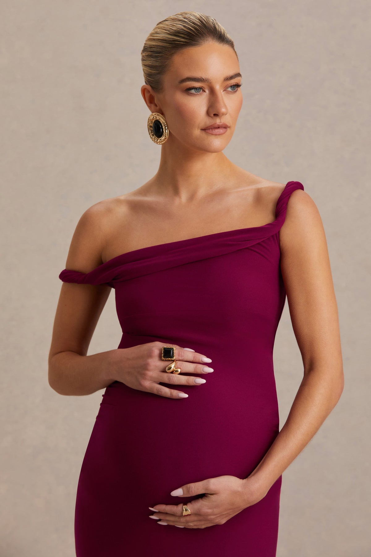 Salome | Vestido premamá midi burdeos con escote asimétrico drapeado