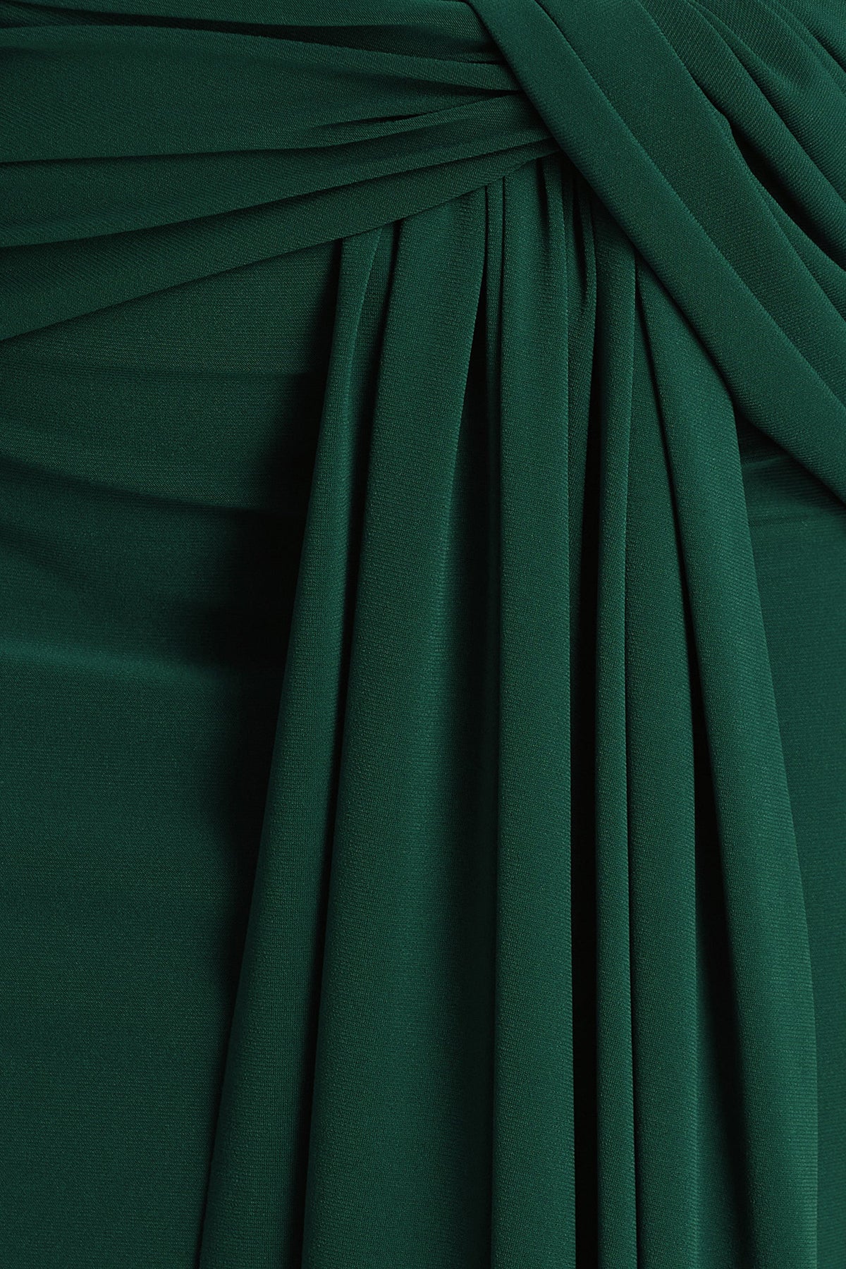 Mikayla | Vestido Largo Verde Oscuro De Escote Asimétrico Con Falda Cruzada Y Recorte