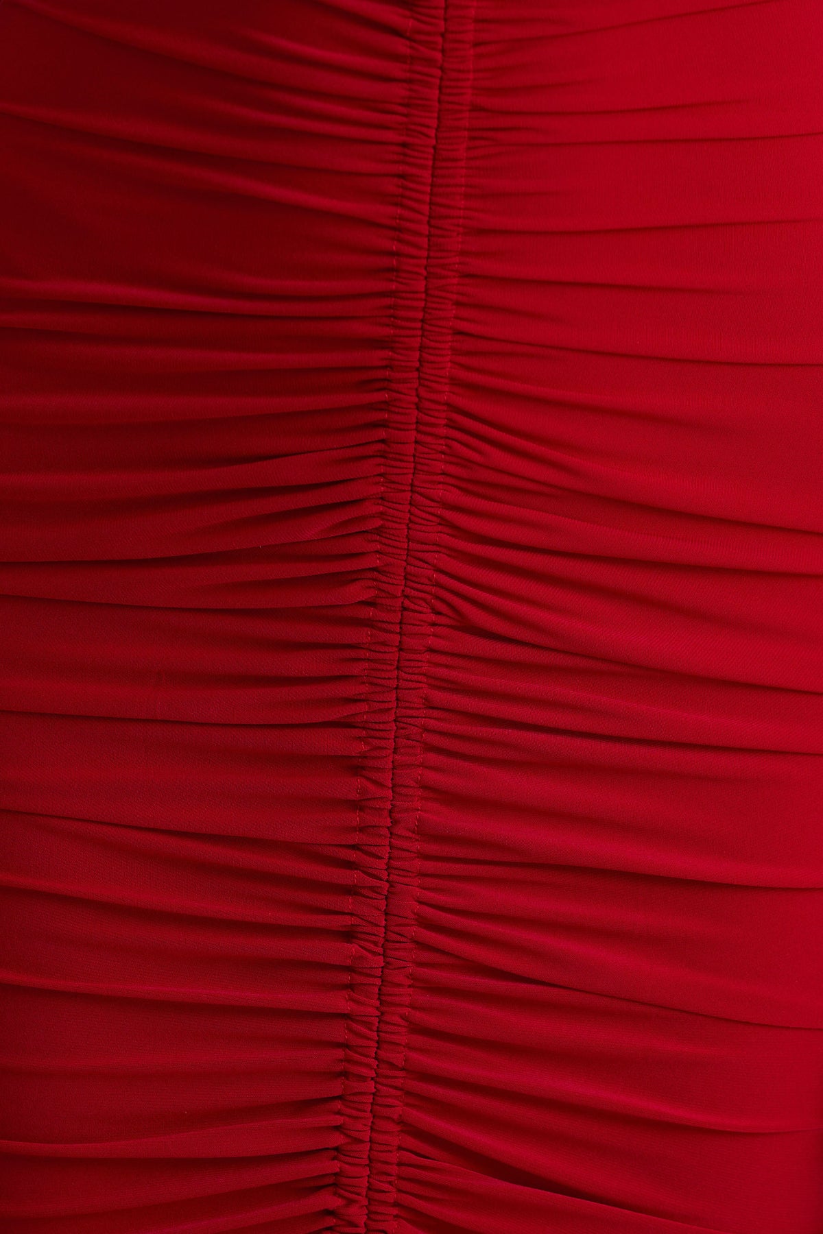 Jewel | Vestido Largo Rojo con Escote Pronunciado Abertura Frontal y Detalles Fruncidos