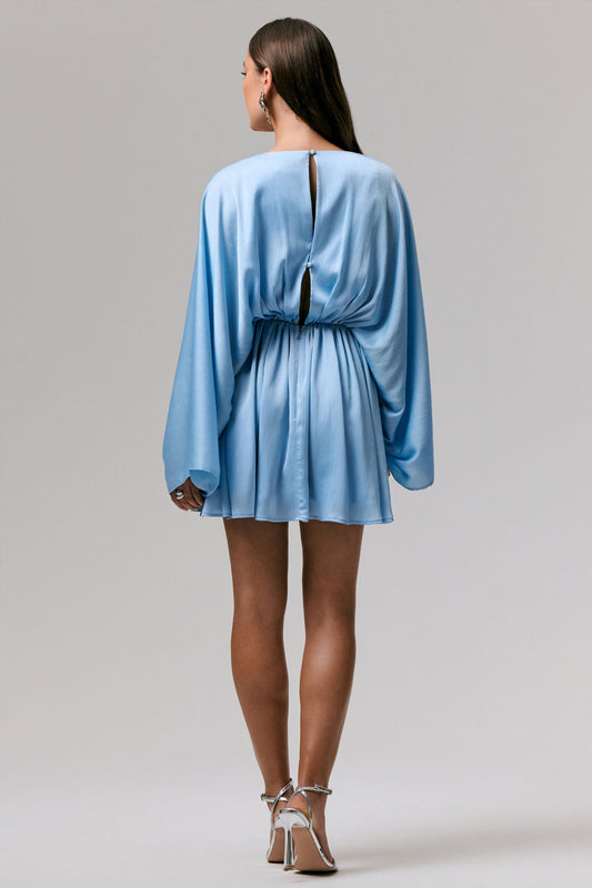 Ocean Flower | Vestido corto drapeado de chiffon arrugado en azul polvo