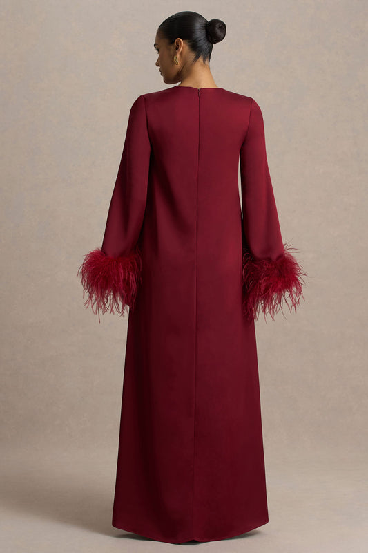 Adella | Vestido Largo de Satén Burdeos con Detalle de Plumas