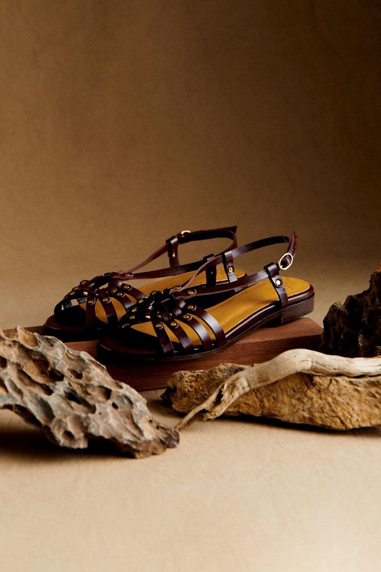 Daria | Sandalias Artesanales con Tachuelas Metálicas