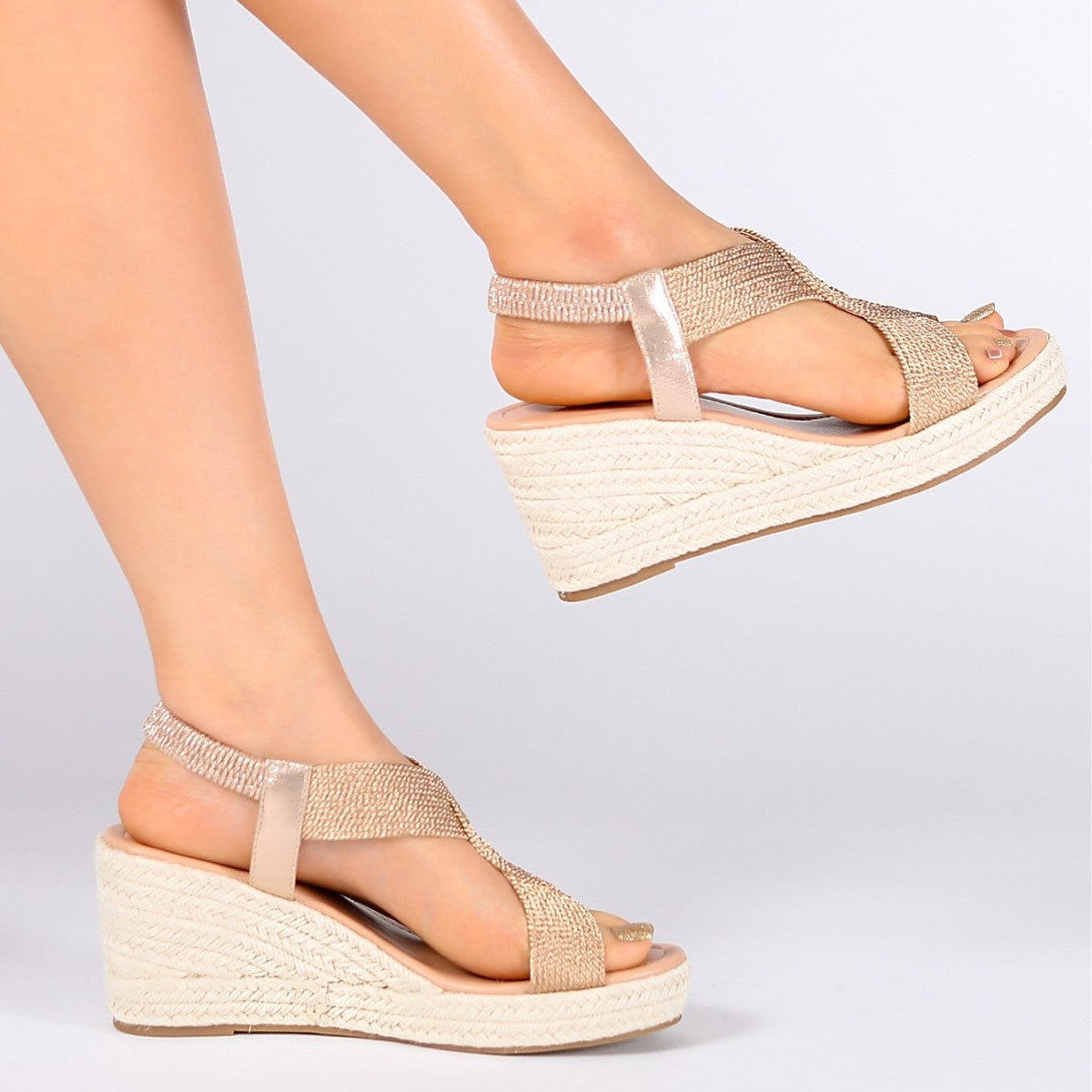 Patrizia | Geflochtene Keilsandaletten im Handmade-Stil