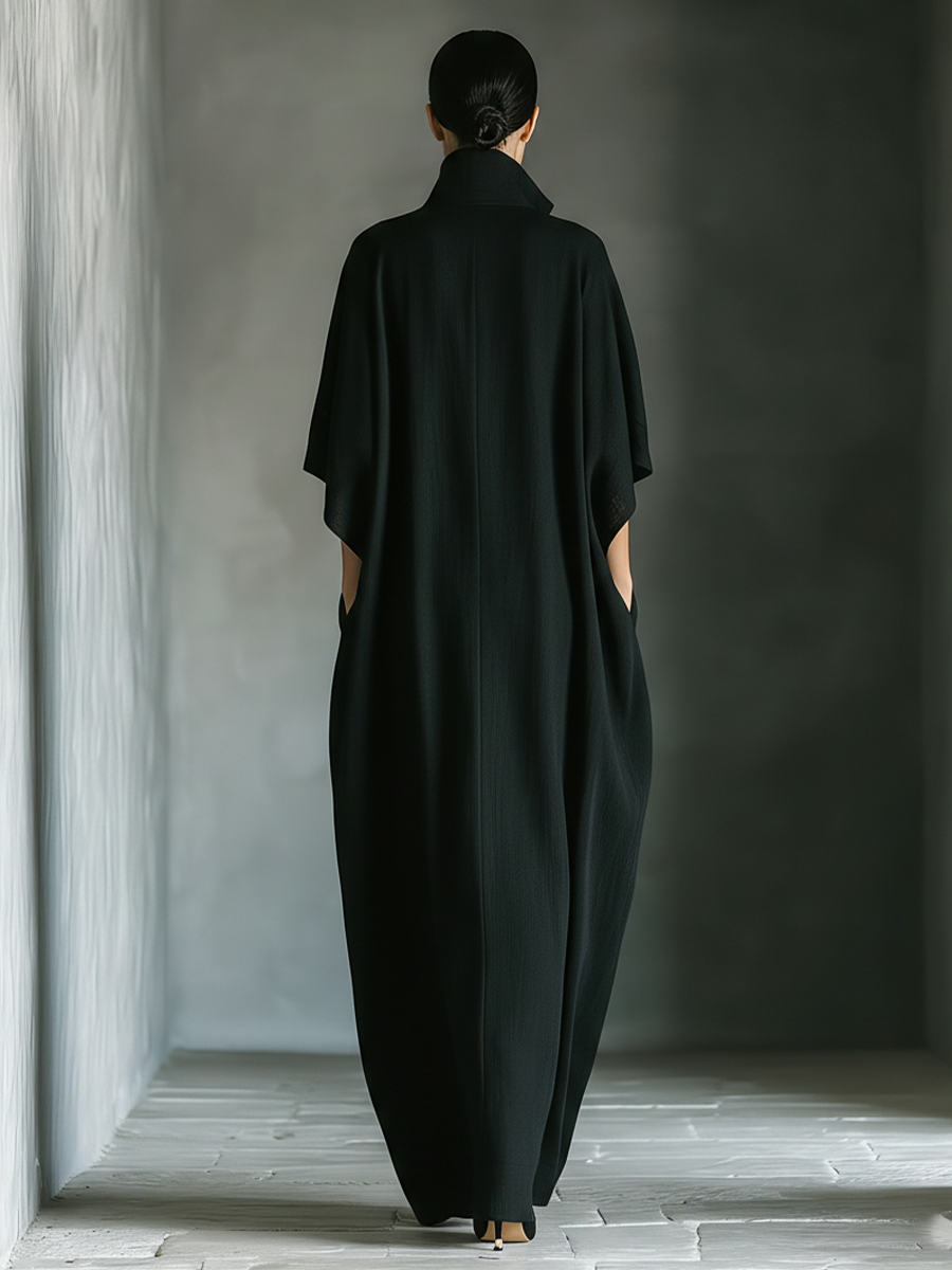 Costanza | Schwarzes Maxikleid mit Kimonoärmeln und V-Ausschnitt