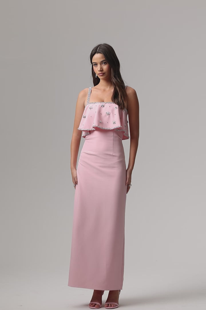 Scarlet | Vestido Largo rosa pálido con escote cuadrado y detalles ornamentales