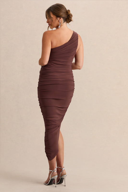 Late Night | Vestido midi marrón de maternidad de un hombro con fruncido
