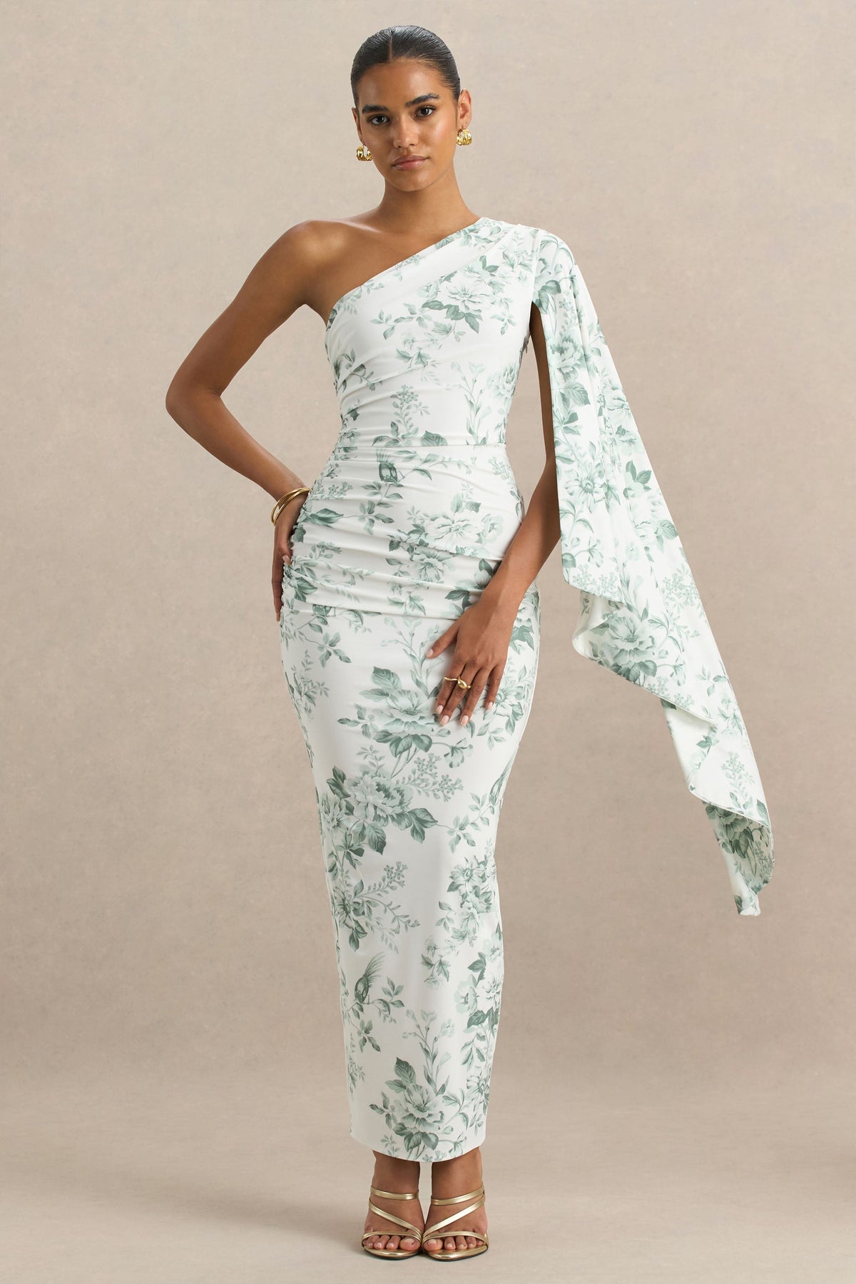 Clementina | Vestido largo verde con estampado de porcelana y manga tipo capa asimétrica