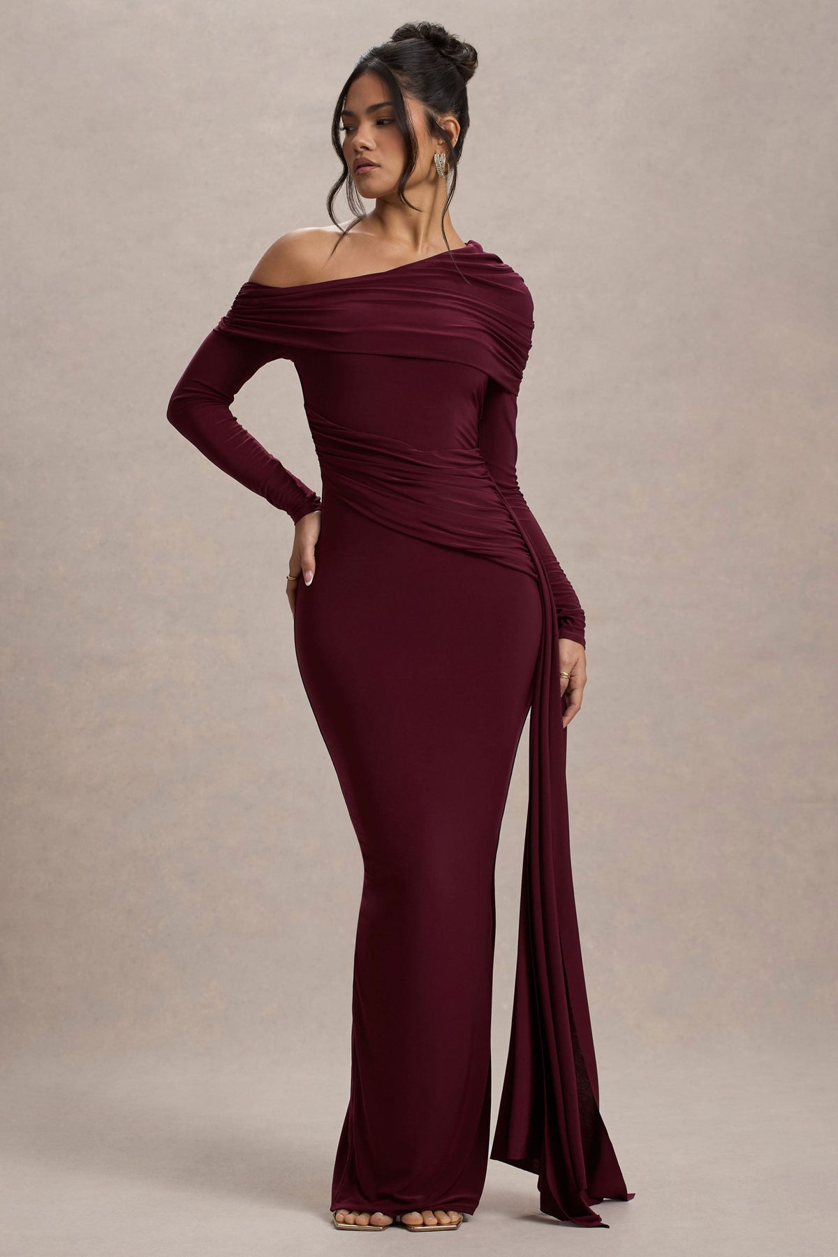 Valina |  Vestido largo en  Burdeos Fruncido Asimétrico con Caída