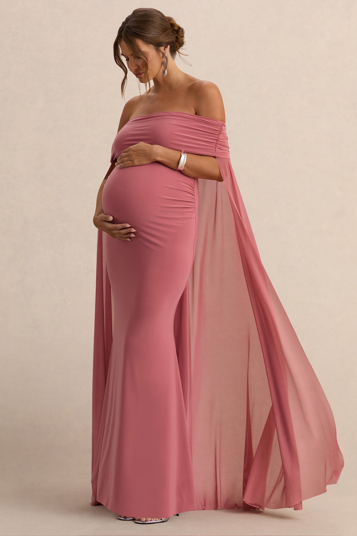 Carlotta | Vestido largo de maternidad en rosa con capa de chifón trasera