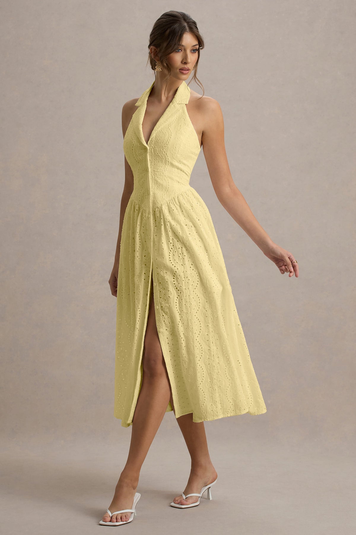 Jezebel | Vestido Midi Amarillo De Broidery Premium con Cuello Halter y Cuello