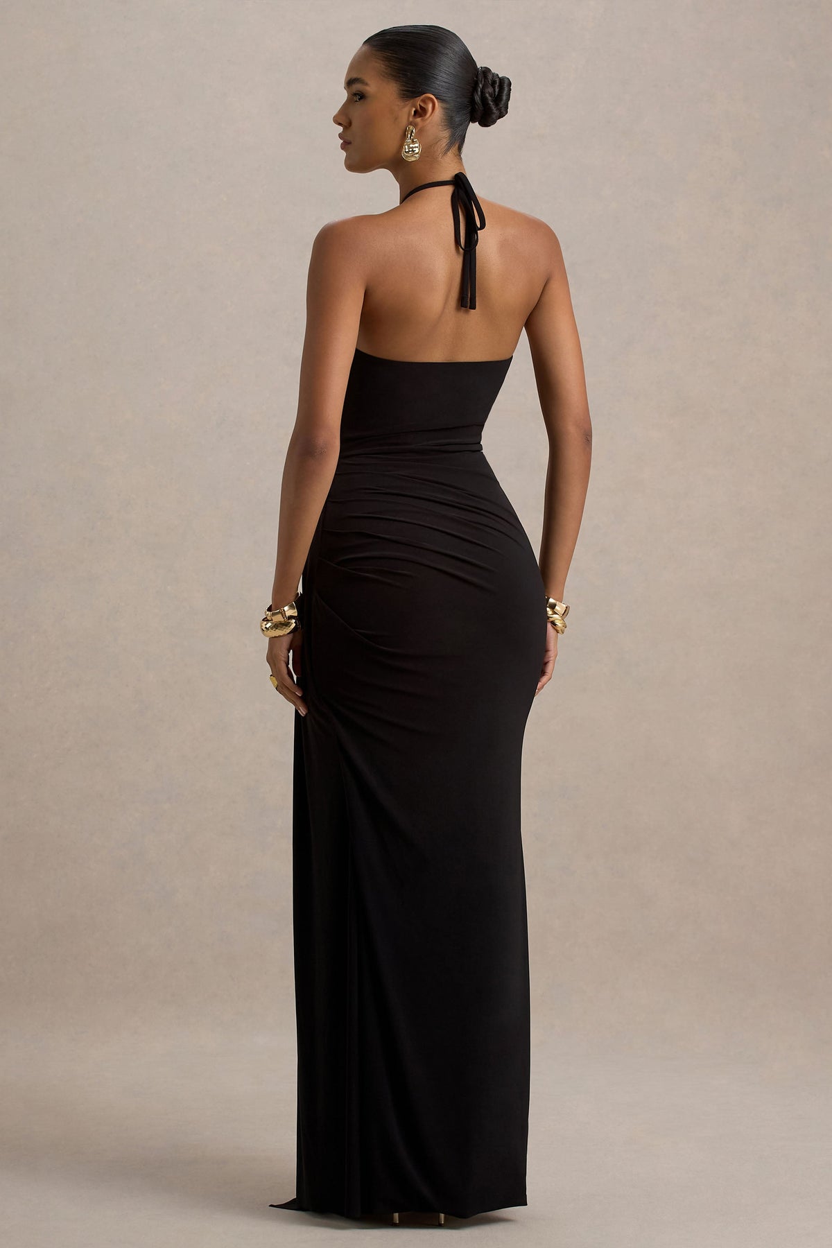 Mohito | Vestido negro largo con escote halter y aberturas