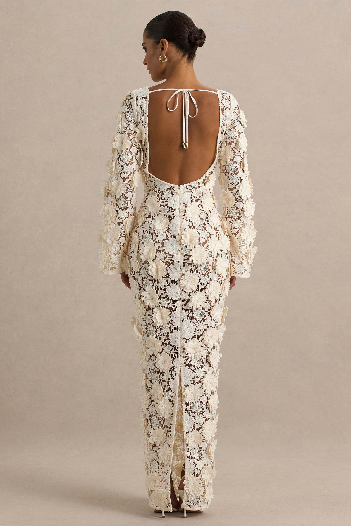 Viper |  Vestido largo de Encaje Crema con Mangas Largas
