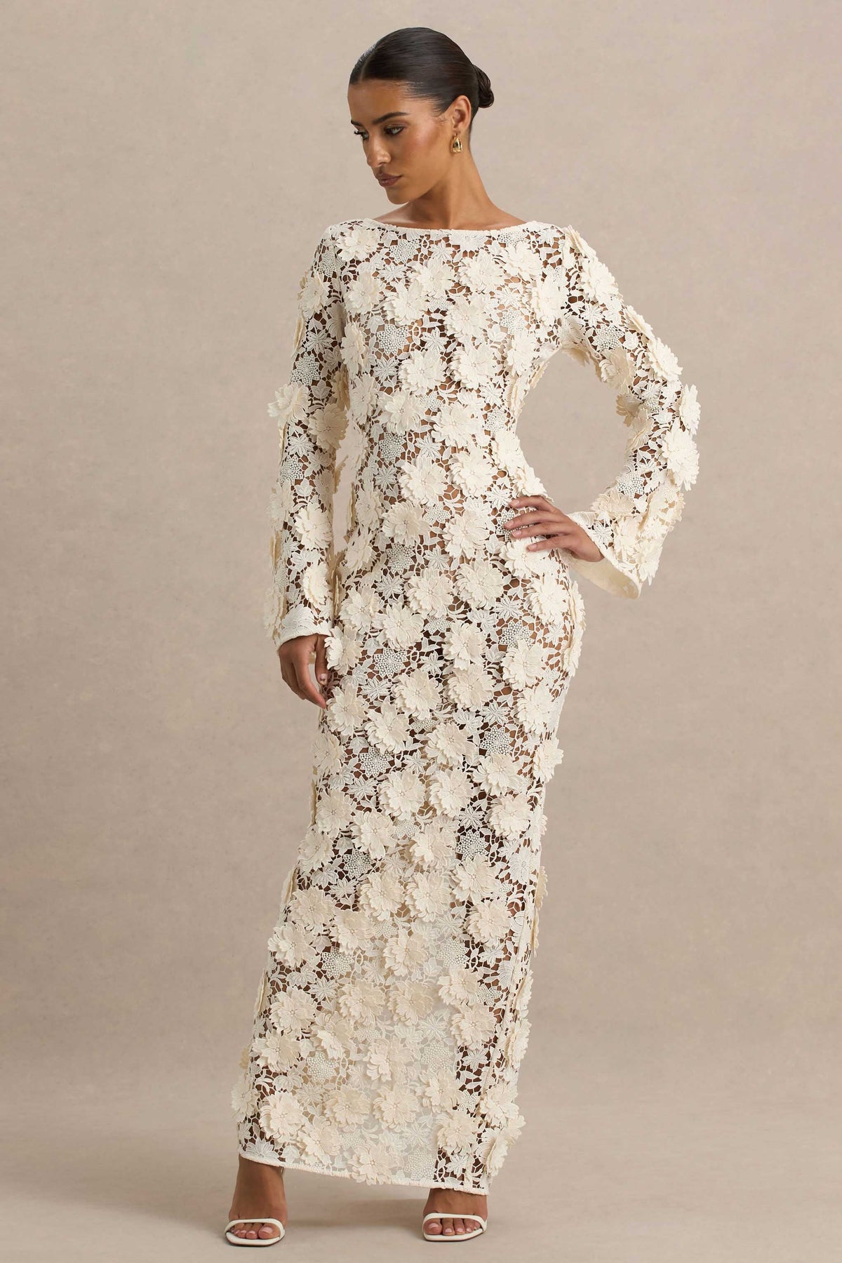 Viper |  Vestido largo de Encaje Crema con Mangas Largas