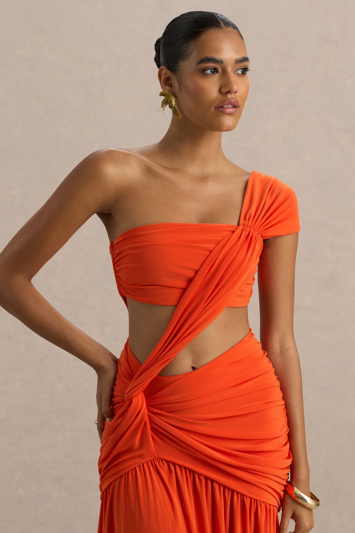 Cadiz | Vestido largo Asimétrico Naranja con Aberturas y Espalda Descubierta