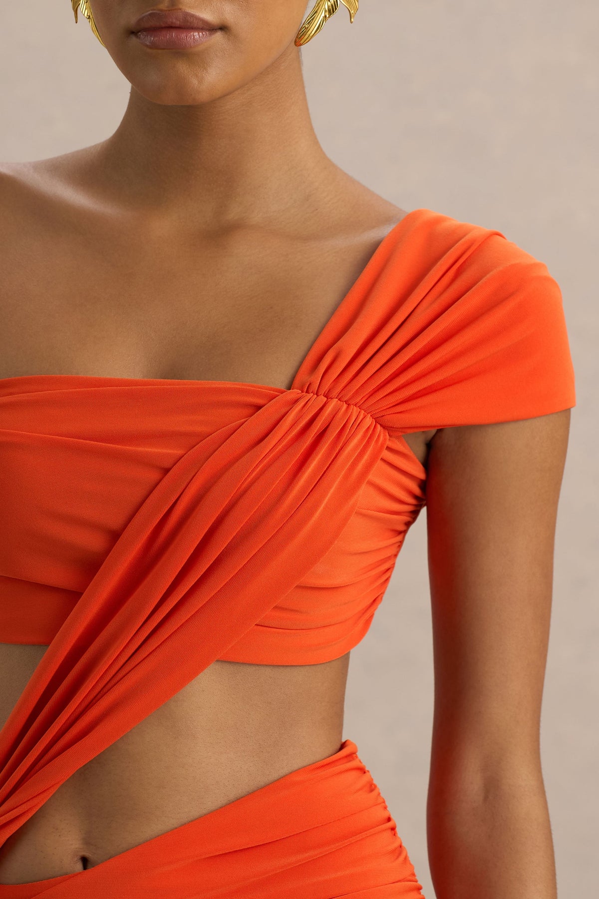 Cadiz | Vestido largo Asimétrico Naranja con Aberturas y Espalda Descubierta