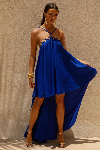 Amiya | Vestido largo de Lino Azul cobalto con escote halter con detalles de aros dorados