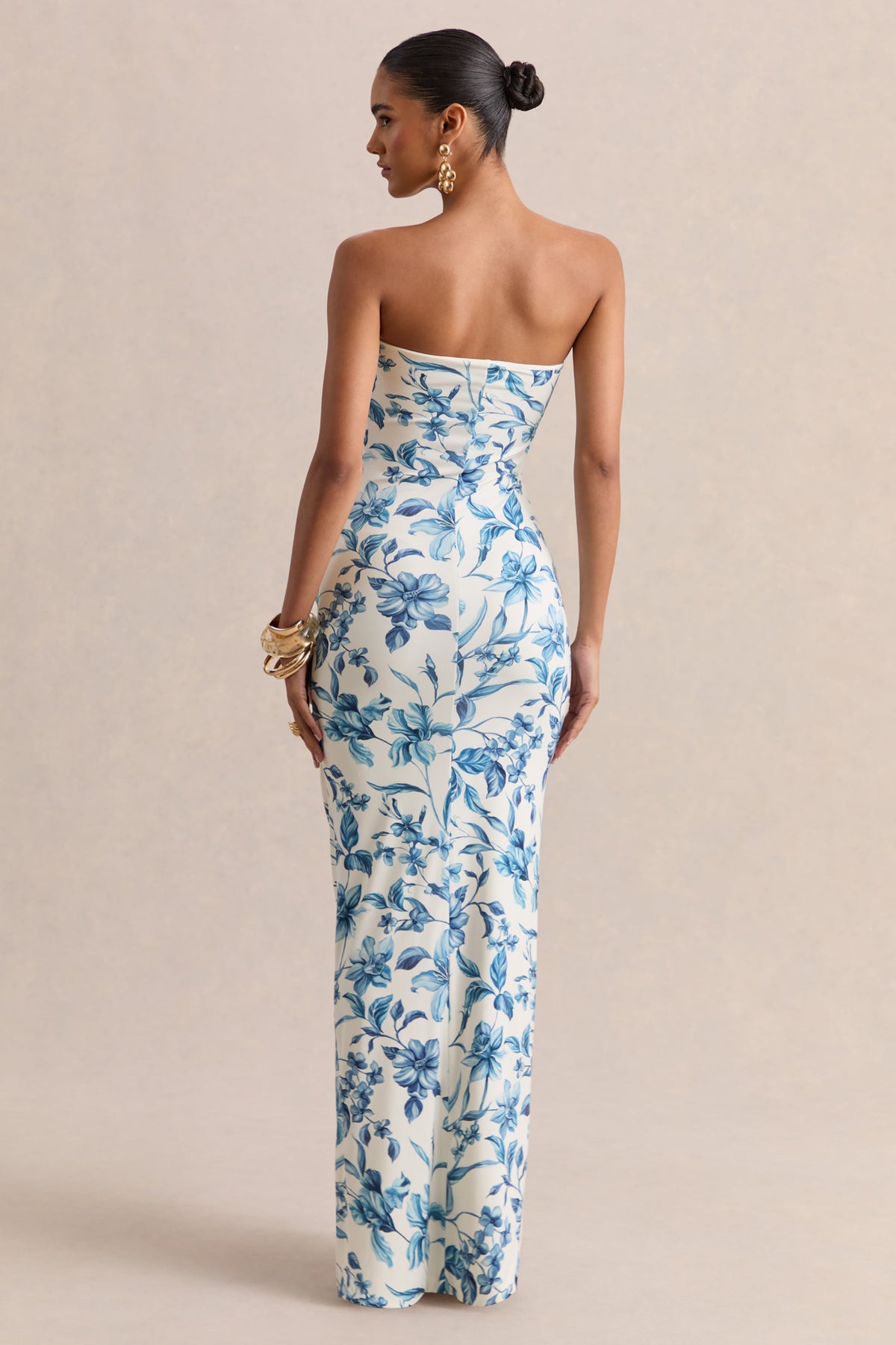 Ali | Vestido Largo Cruzado Con Fruncido Y Escote Corazón En Estampado Porcelana Azul