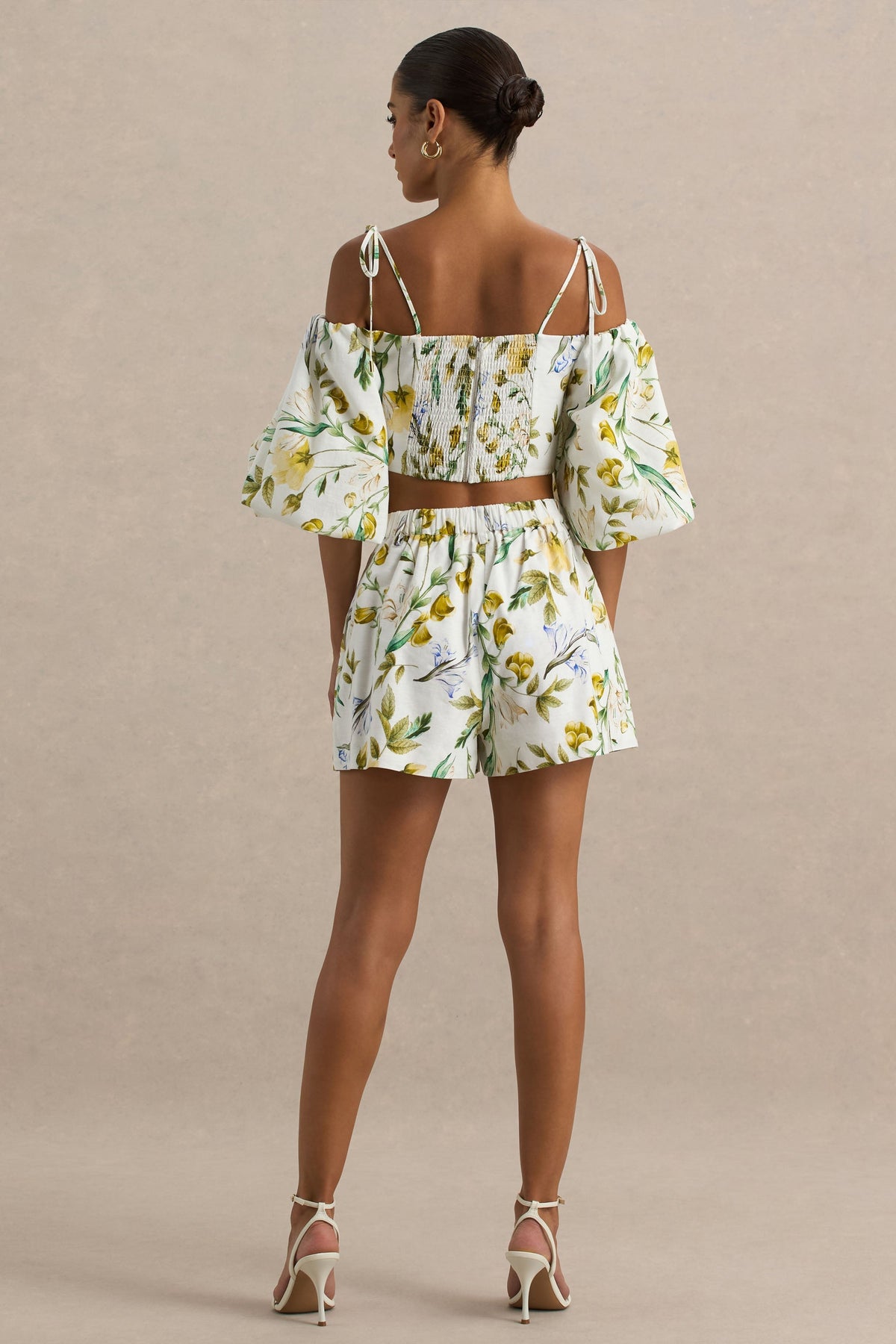 Pixel | Pantalones cortos de lino con estampado floral en blanco