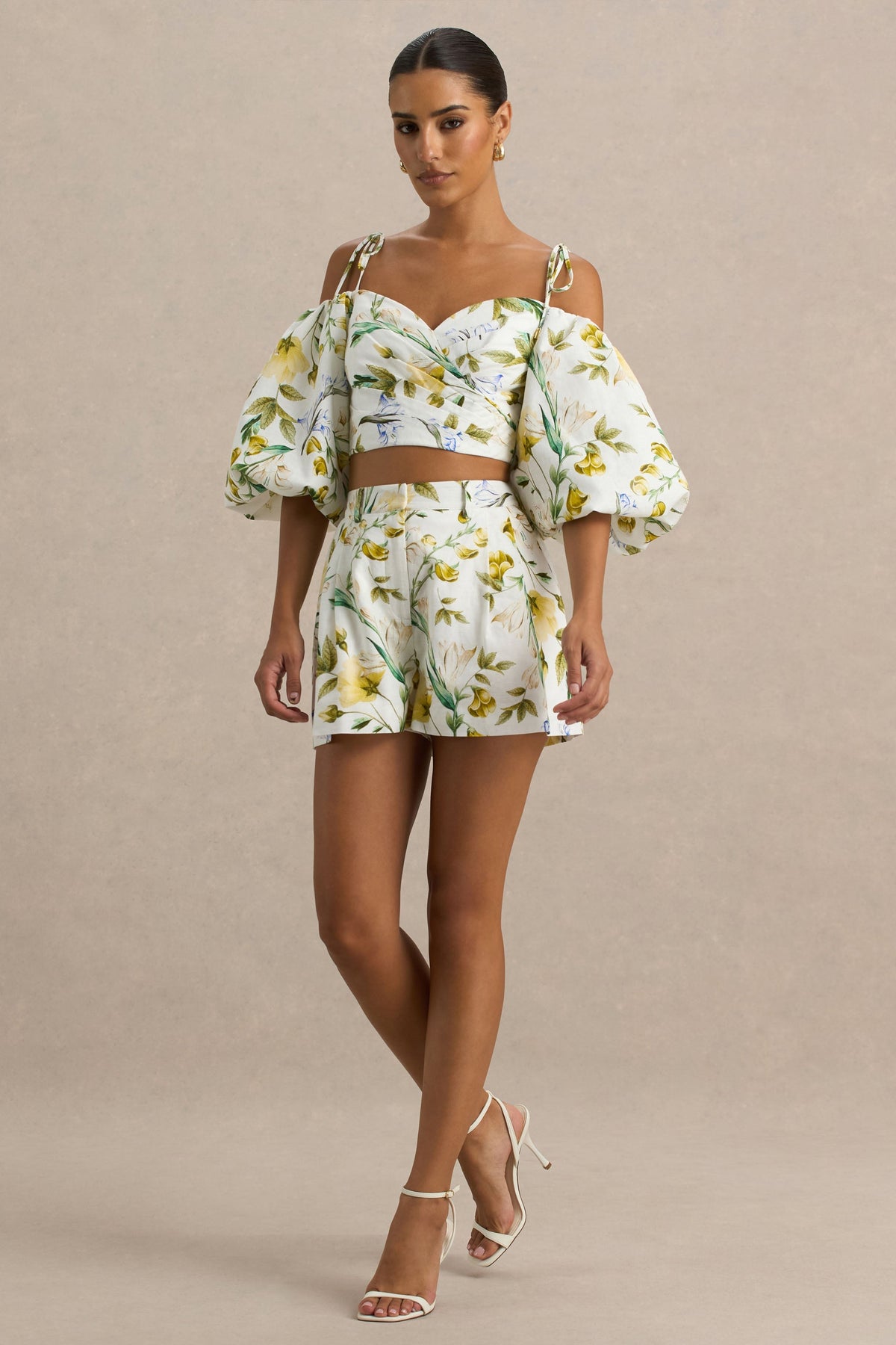 Pixel | Pantalones cortos de lino con estampado floral en blanco