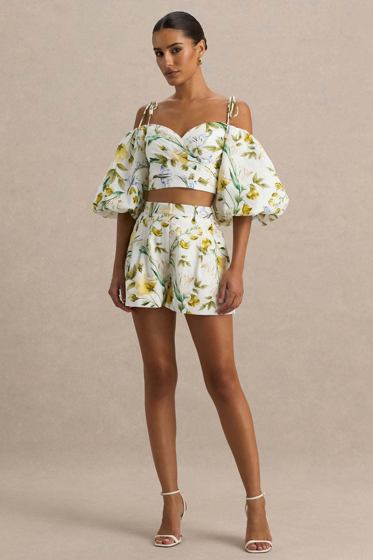Pixel | Pantalones cortos de lino con estampado floral en blanco