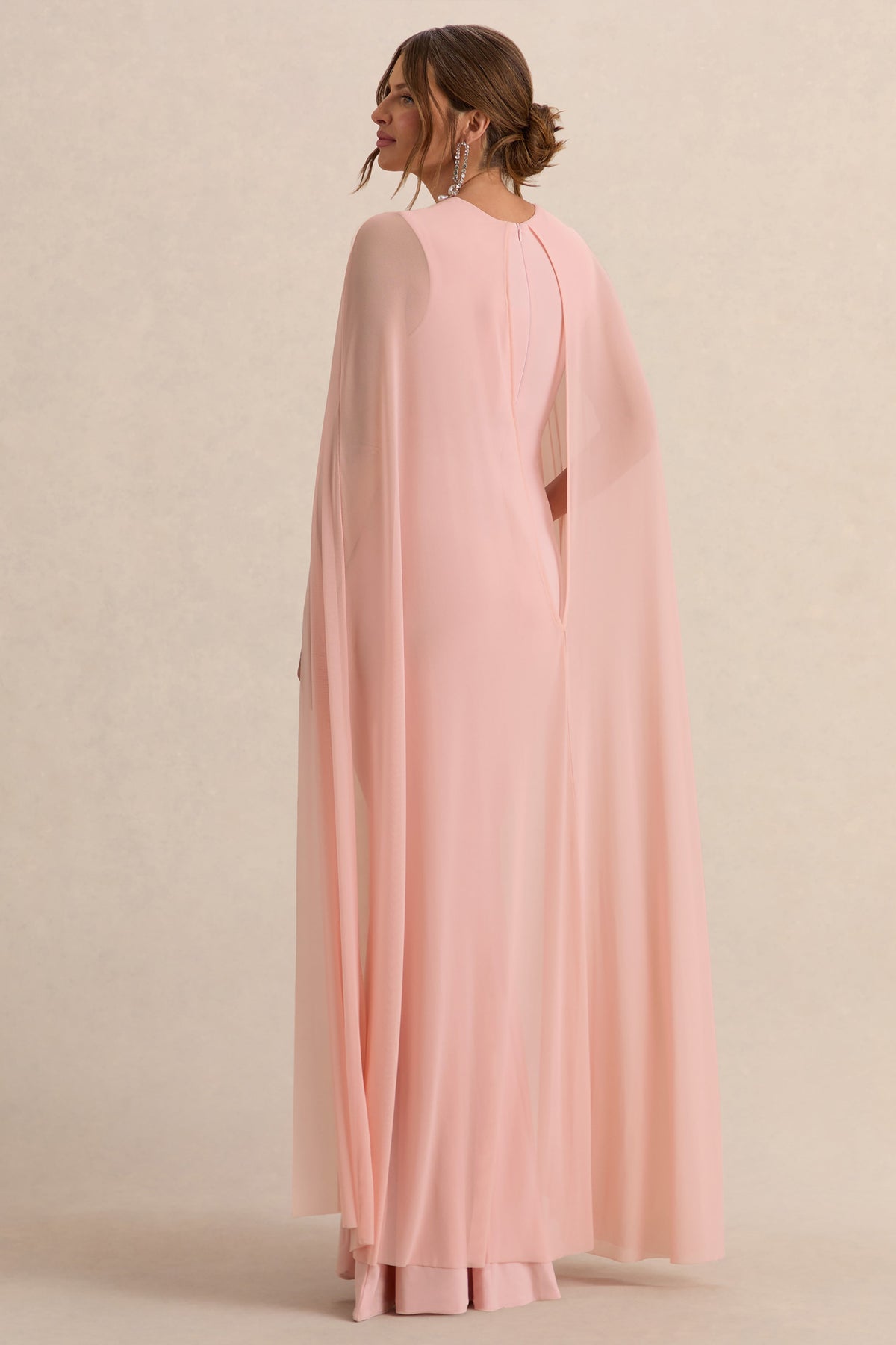 Currant | Vestido largo premamá en rosa claro con detalle de capa de malla