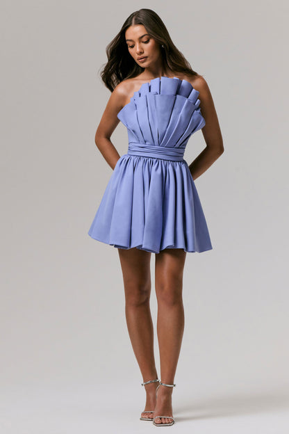 Distinguished | Vestido Corto Asimétrico con Volantes en Azul Pastel.