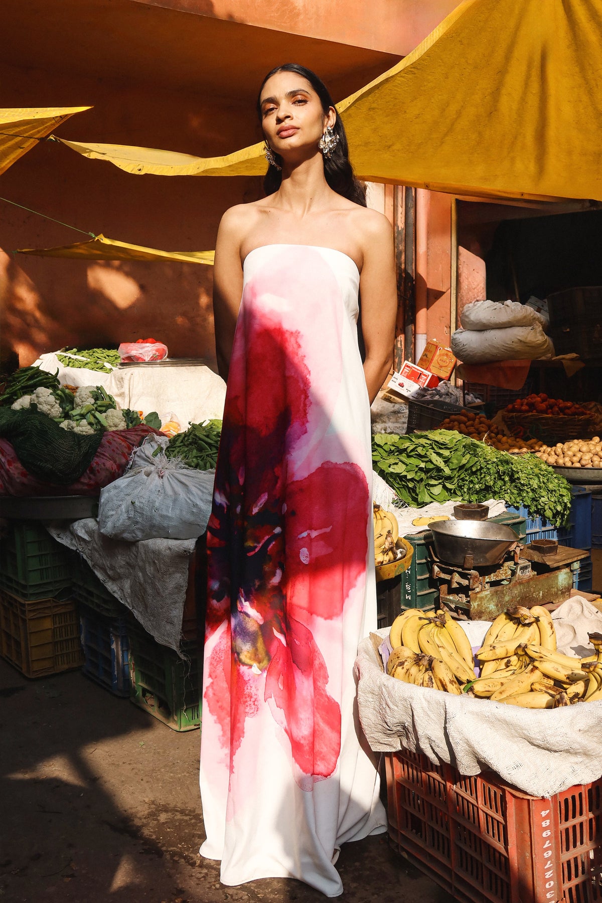 Breonna | Vestido Largo Rosa Fucsia Palabra de Honor con Estampado Floral