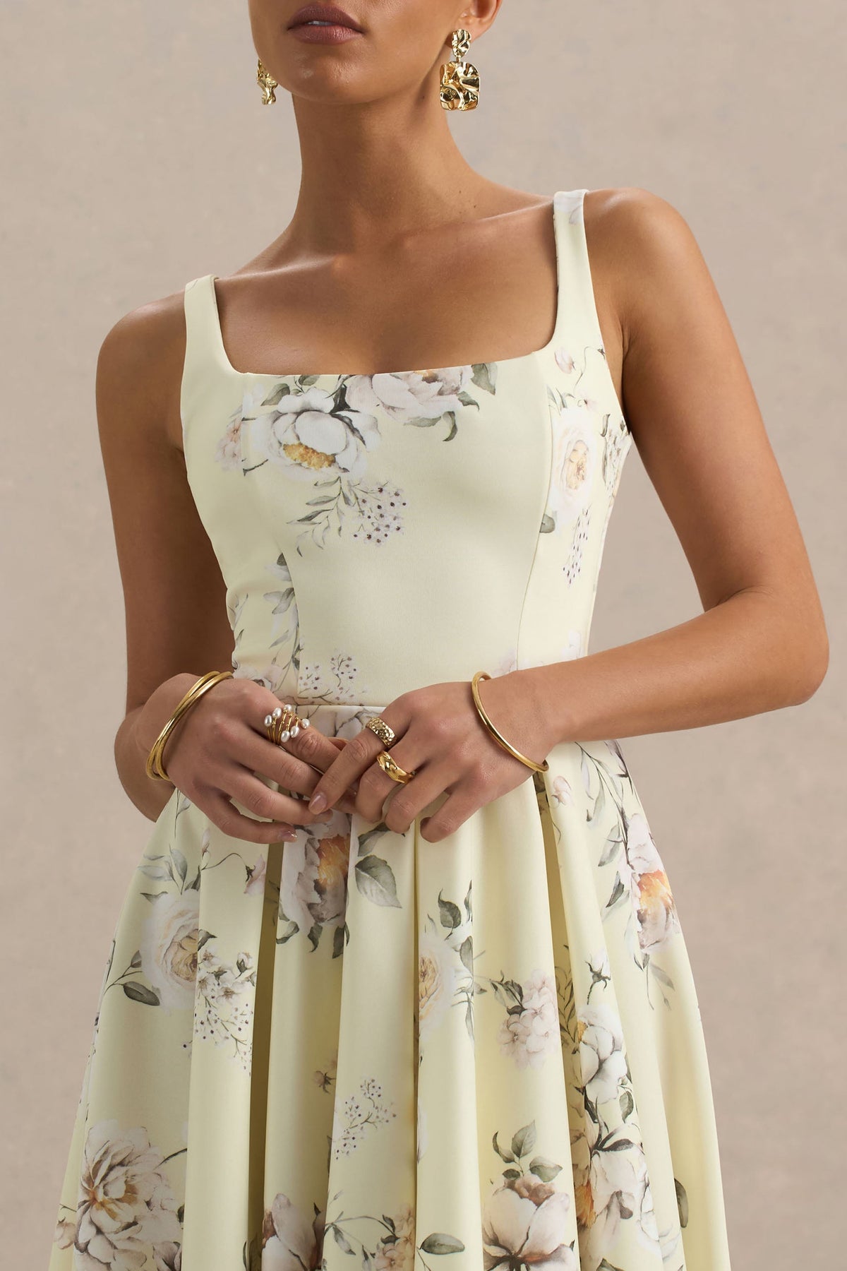 Lissa | Vestido midi con estampado floral y falda plisada