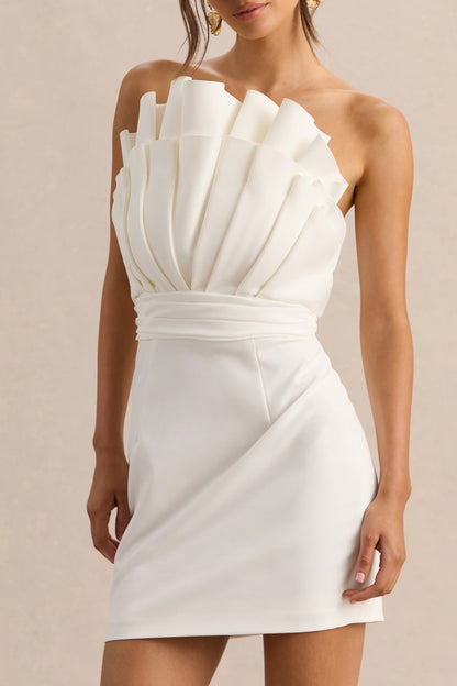 Pastoral | Vestido corto blanco con volantes y escote asimétrico
