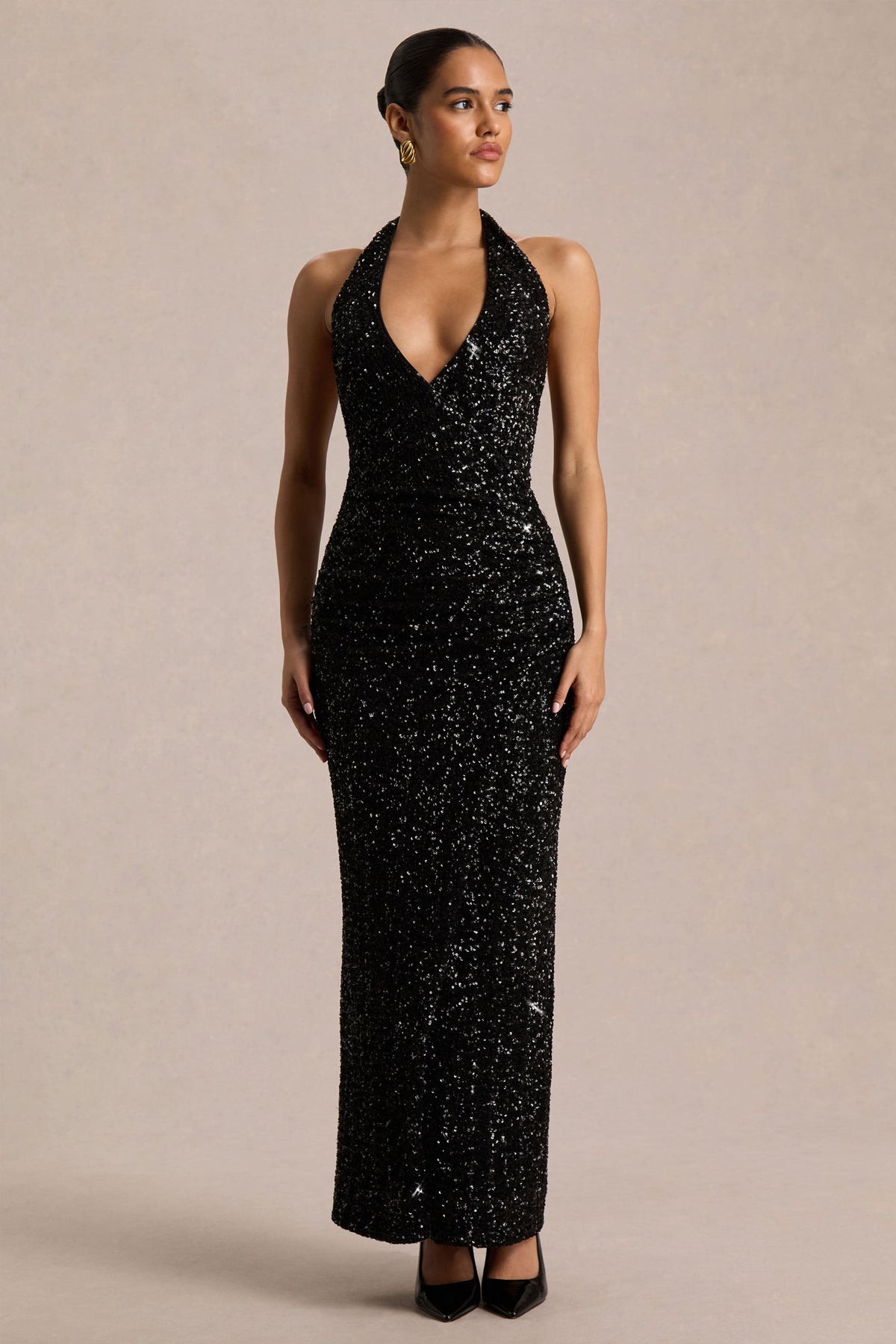 Gio | Vestido Midi de Lentejuelas Negras con Escote Pronunciado y Detalles Fruncidos