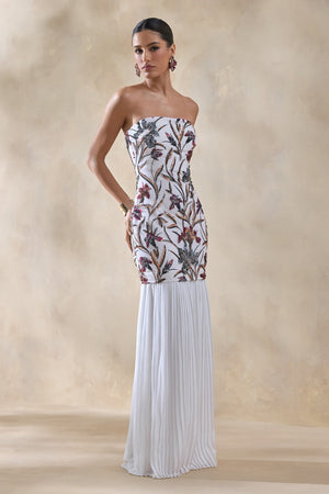 Denise | Vestido Largo crema con lentejuelas y flores, escote tipo bandeau, cintura caída y falda de tul