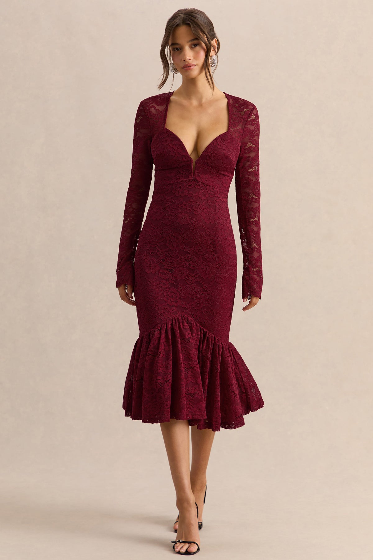 Camilly | Vestido Midi Sirena Burdeos de Encaje con Escote Profundo.