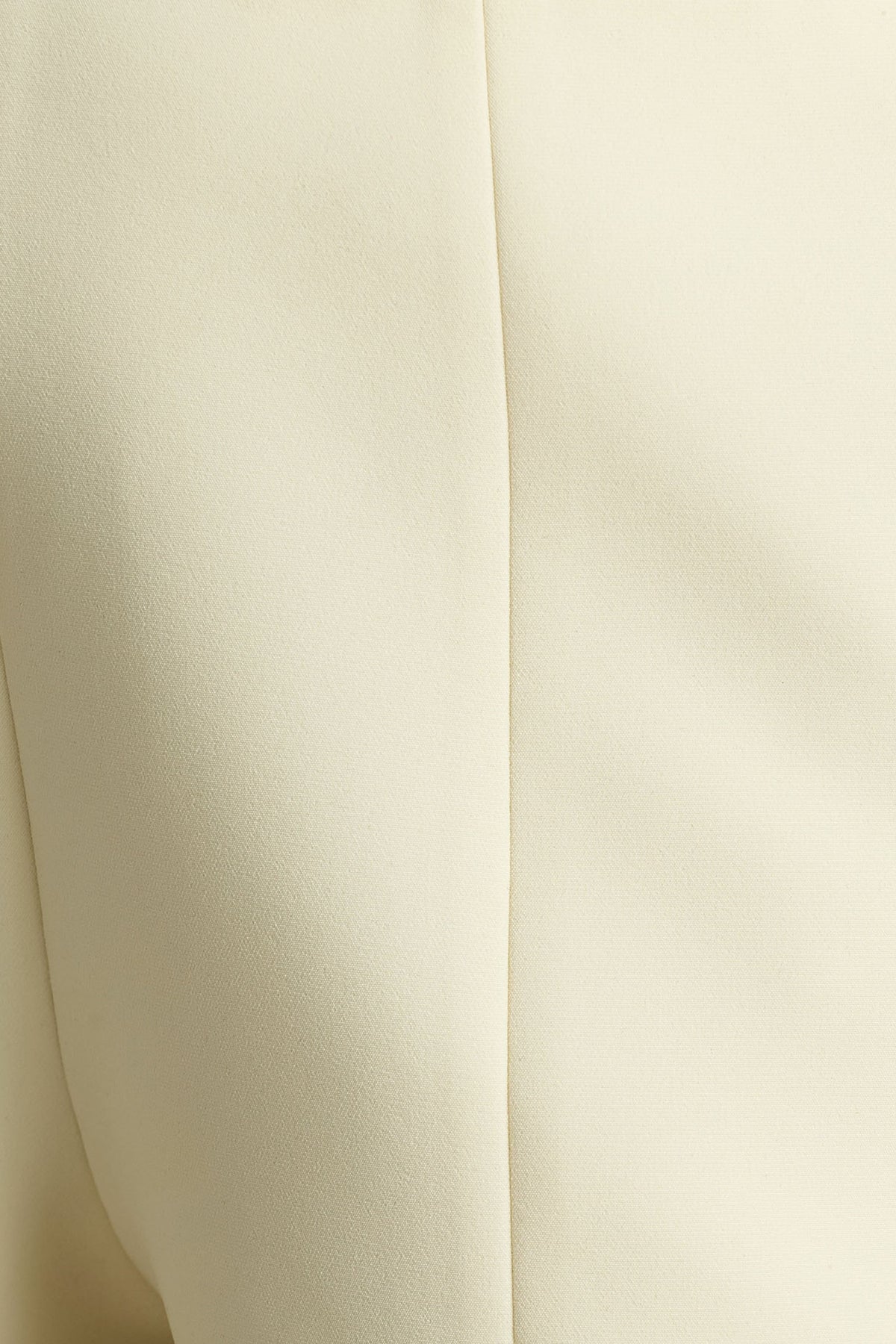 Lina | Shorts Entallados Color Crema