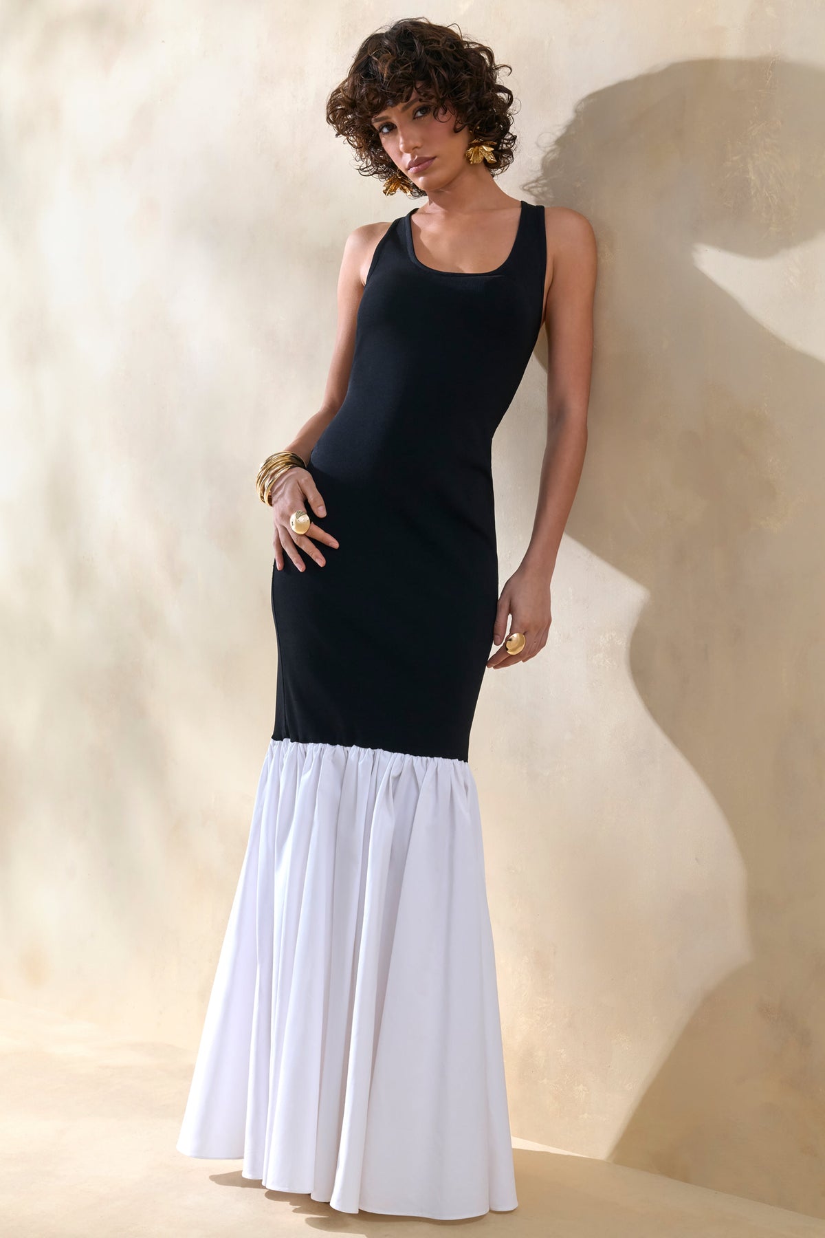 Lexi | Vestido Largo Negro Y Blanco De Jersey Acanalado Con Escote Cuadrado Y Bajo Sirena